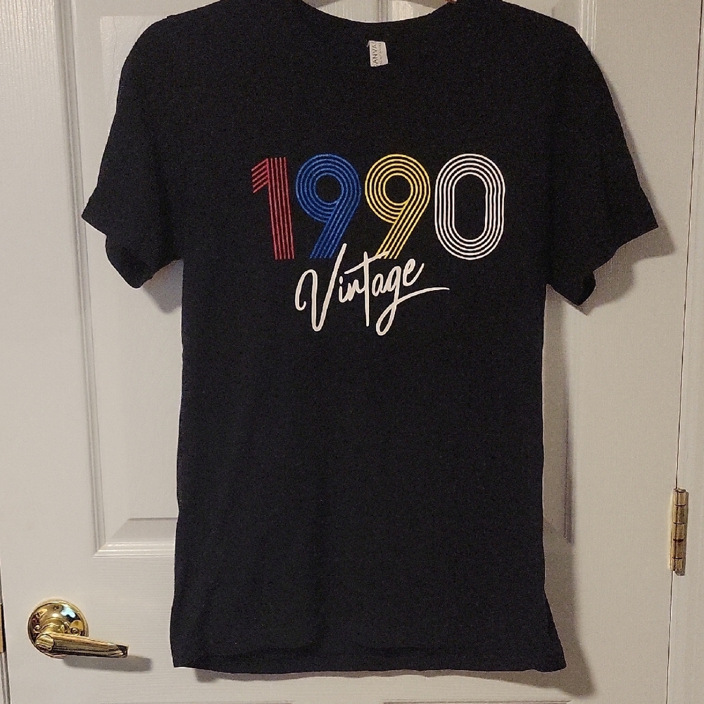 Vintage 1990 Black T-Shirt